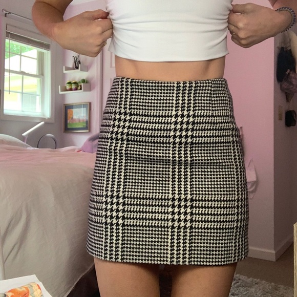 SOLD - H&M houndstooth mini - Picture 2 of 4